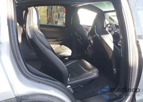 2016 Tesla Model X 60D/70D/75D/90D/P100D из США, поврежденный, VIN 5YJXCBE2XGF017668